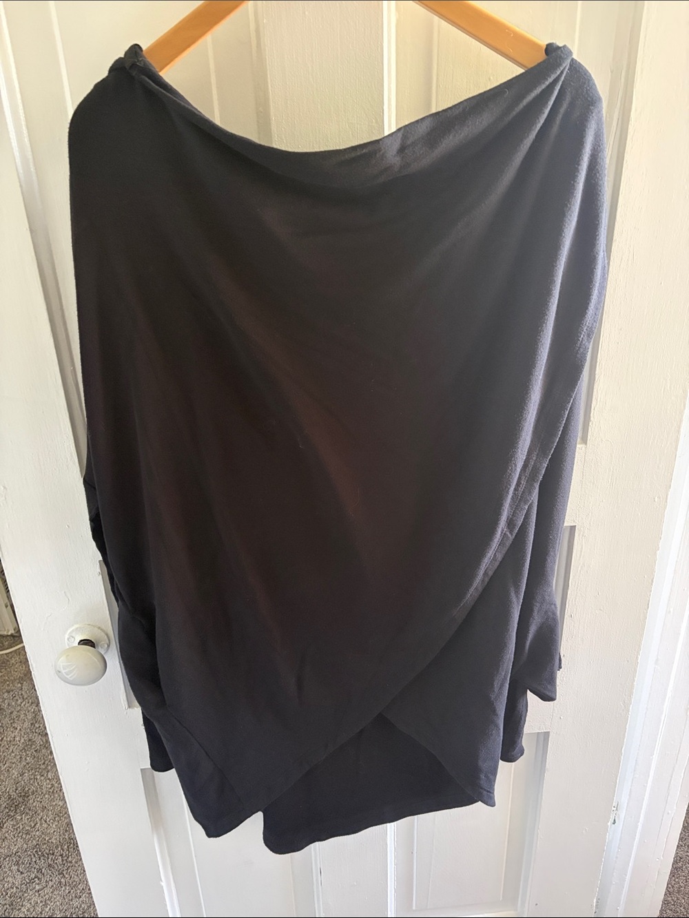 🔥Athleta Black Asymmetrical Wrap Shirt🔥